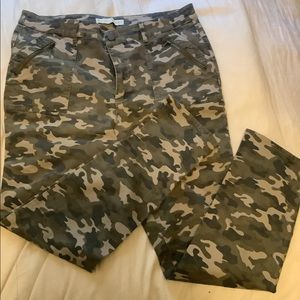 CAMO PANTS